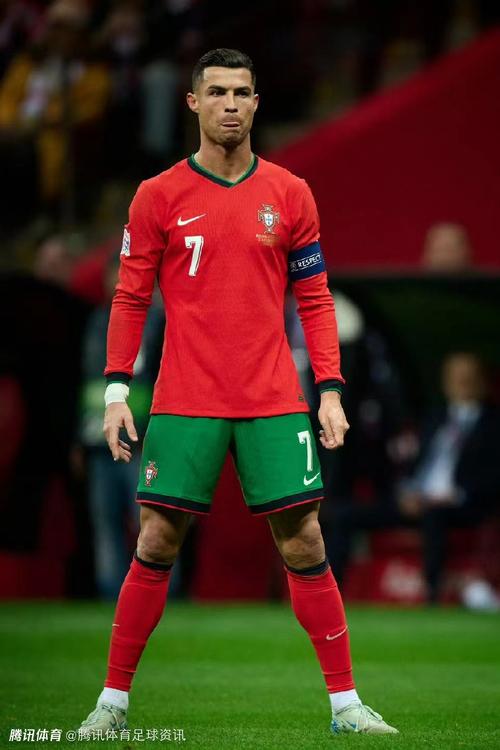 米体：AC米兰曾接近签下阿坎吉，因薪资与无欧冠赛事最终告吹