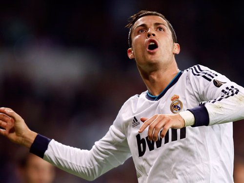 记者问批评球员是否担心更衣室反对，穆帅：你爸对你永远都很好？